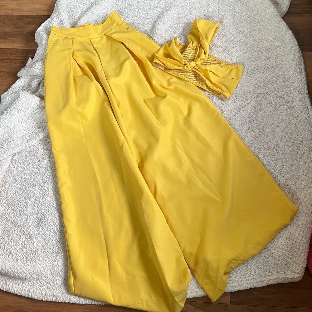 SHEIN Vibrant Yellow summer set resort wear size small Like new
